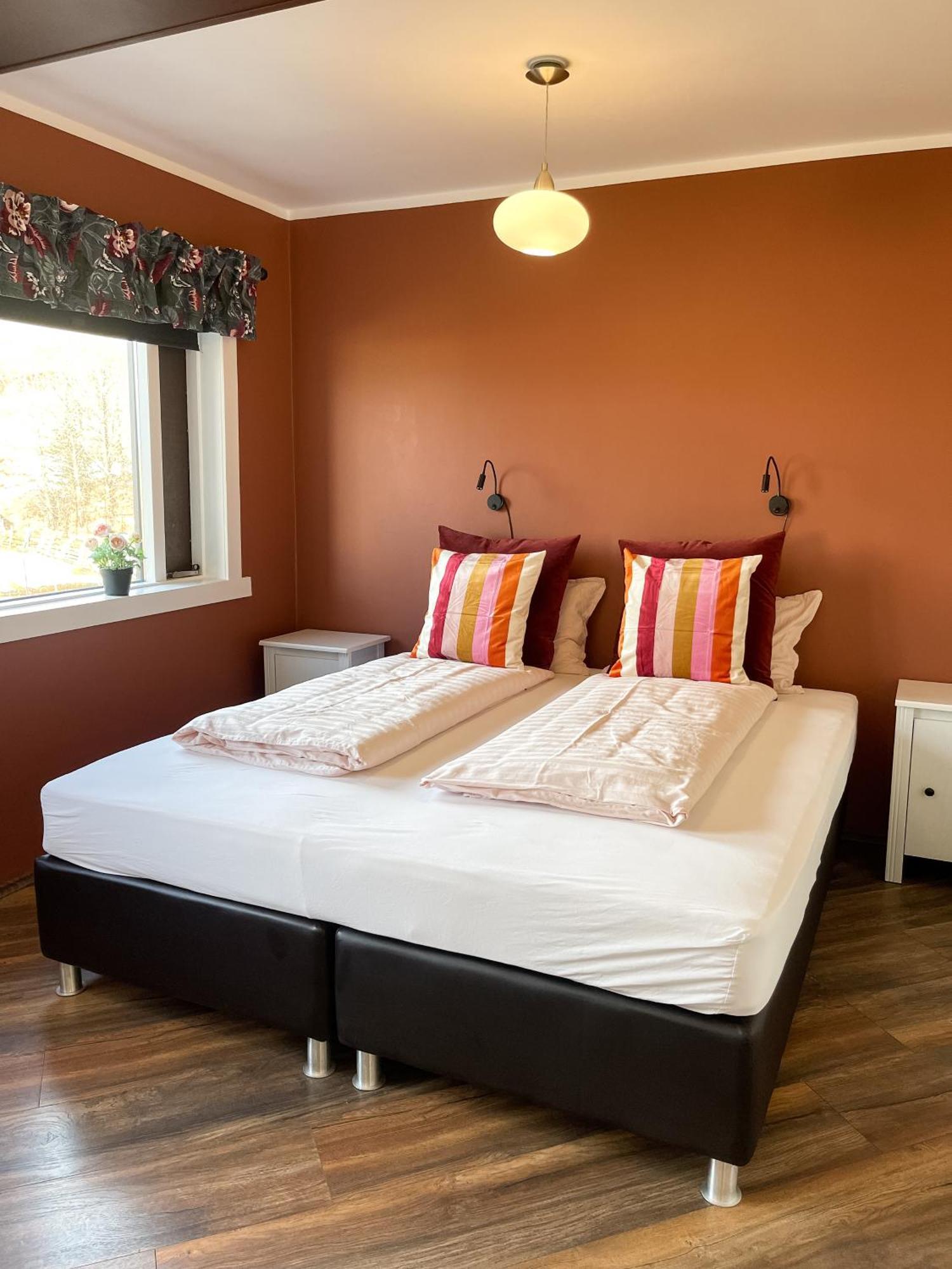 Setberg Guesthouse Nesjum Bagian luar foto