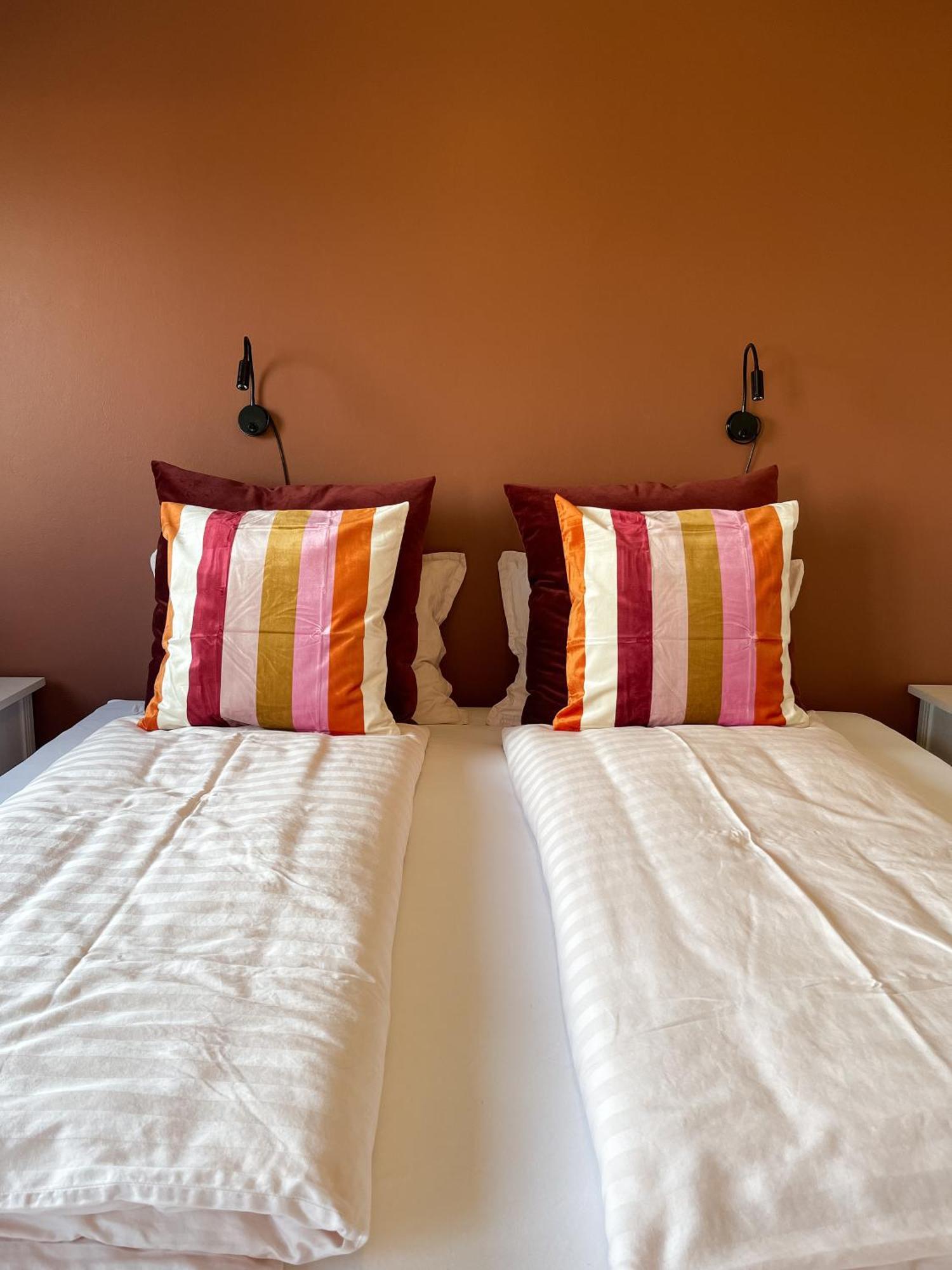 Setberg Guesthouse Nesjum Bagian luar foto