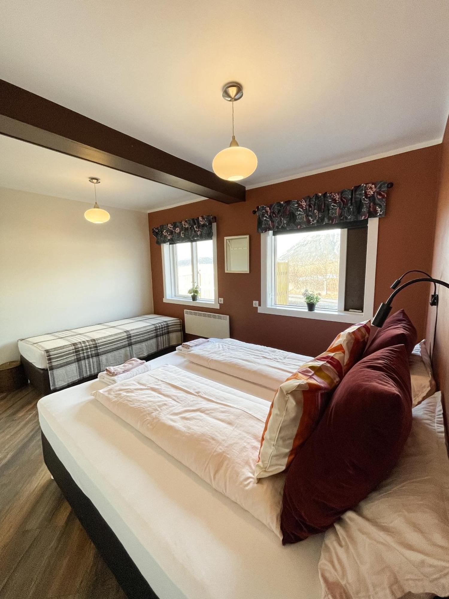 Setberg Guesthouse Nesjum Bagian luar foto
