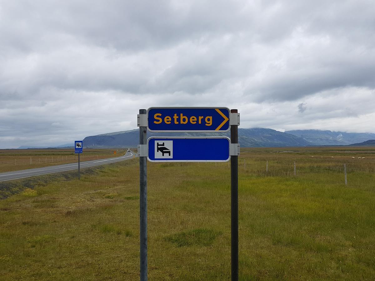 Setberg Guesthouse Nesjum Bagian luar foto